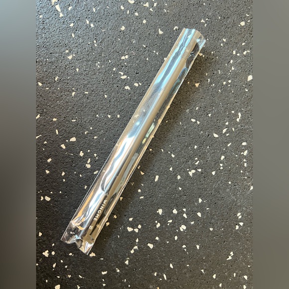 WINGME COSMETICS | Mega Blending Brush 15 - Picture 3 of 4